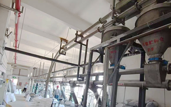 管鏈輸送機(jī)